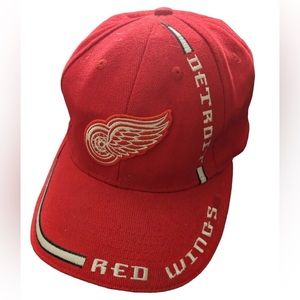 Vintage Red Wings Velcro strap back hat